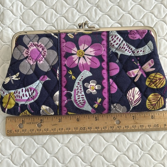 Vera Bradley wallet with lots of compartments - Picture 5 of 6